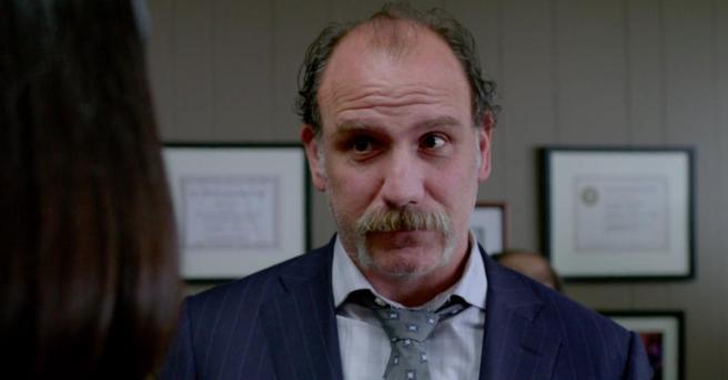 oitnb4-episodio-final-caputo-revela-la-verdad